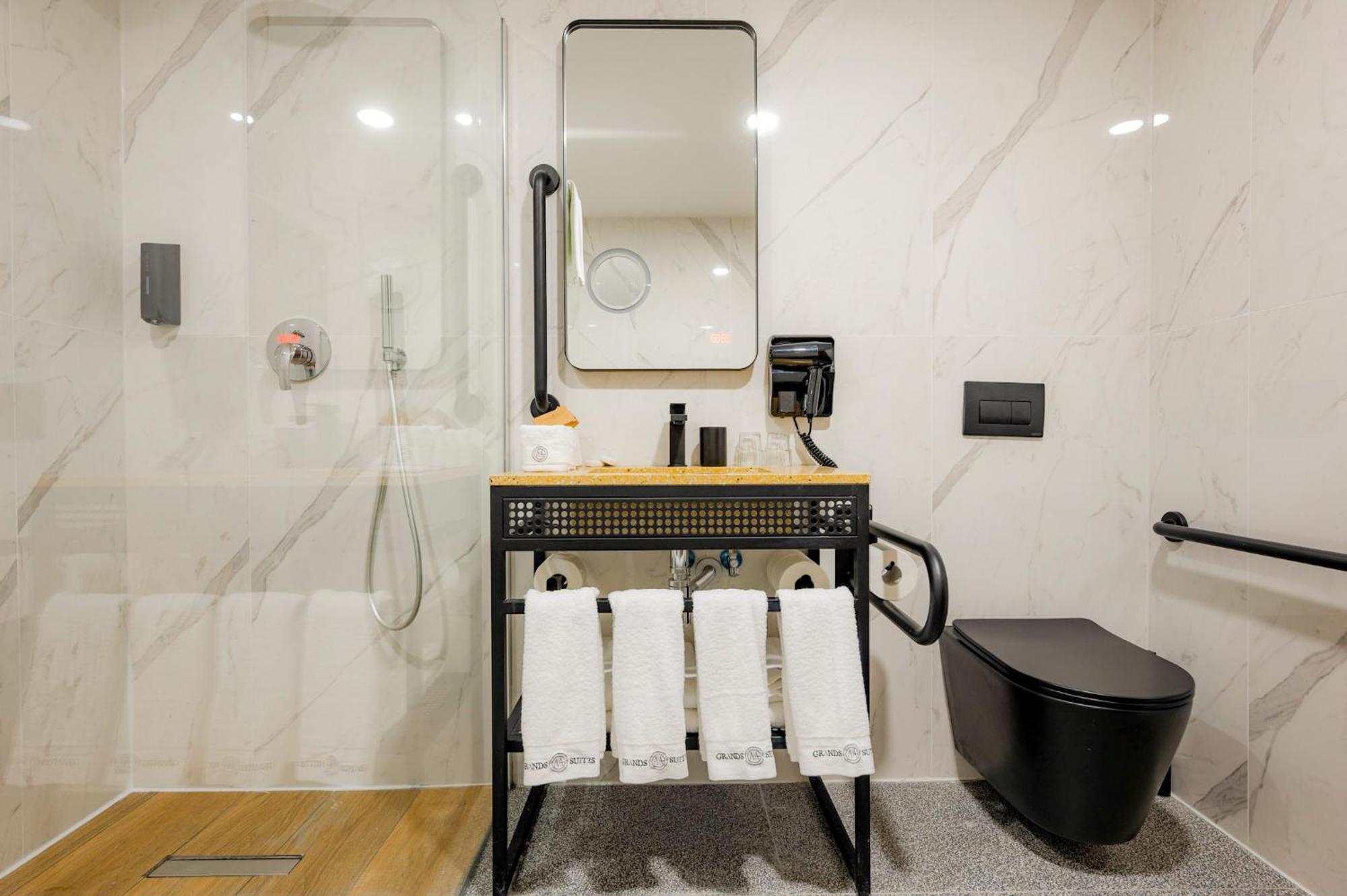 Grands Suites Hotel Residences And Spa Gzira Extérieur photo